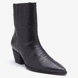 Matisse Caty Black Croc Print Leather Bootie 9.5M